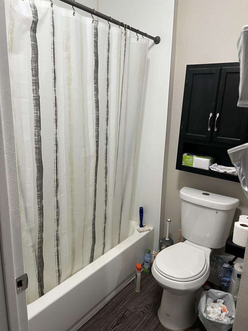 Detail Gallery Image 7 of 10 For 3231 E Townsend, Fresno,  CA 93702 - 2 Beds | 1 Baths