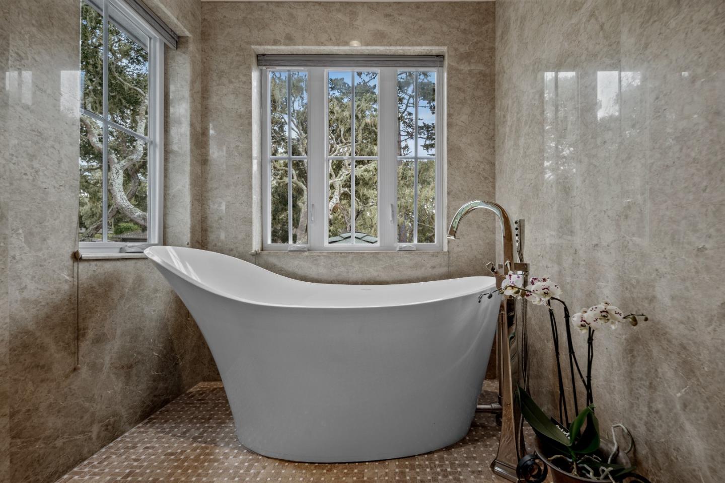 Detail Gallery Image 20 of 38 For 2892 Lasauen Rd, Pebble Beach,  CA 93953 - 3 Beds | 3 Baths