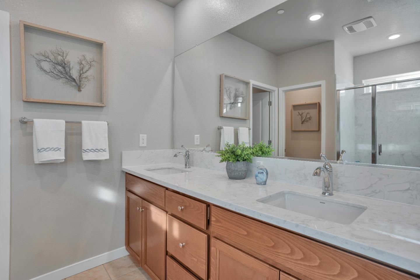1618 Pagoda Lane, Sacramento, California 95834, 3 Bedrooms Bedrooms, ,2 BathroomsBathrooms,Residential Lease,For Rent,1618 Pagoda Lane,ML81994188