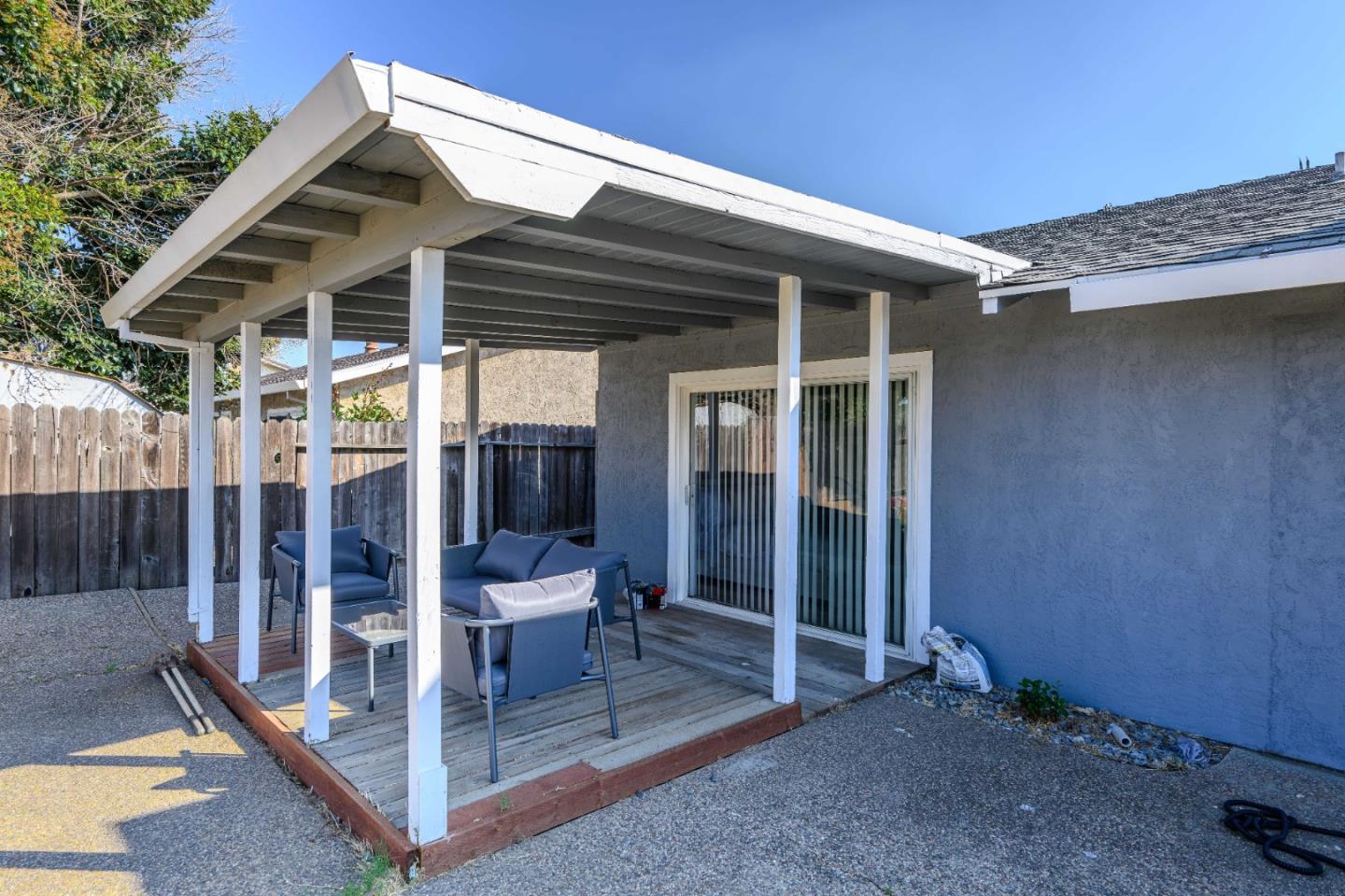 Detail Gallery Image 18 of 23 For 8617 Lodestone Cir, Elk Grove,  CA 95624 - 4 Beds | 2 Baths