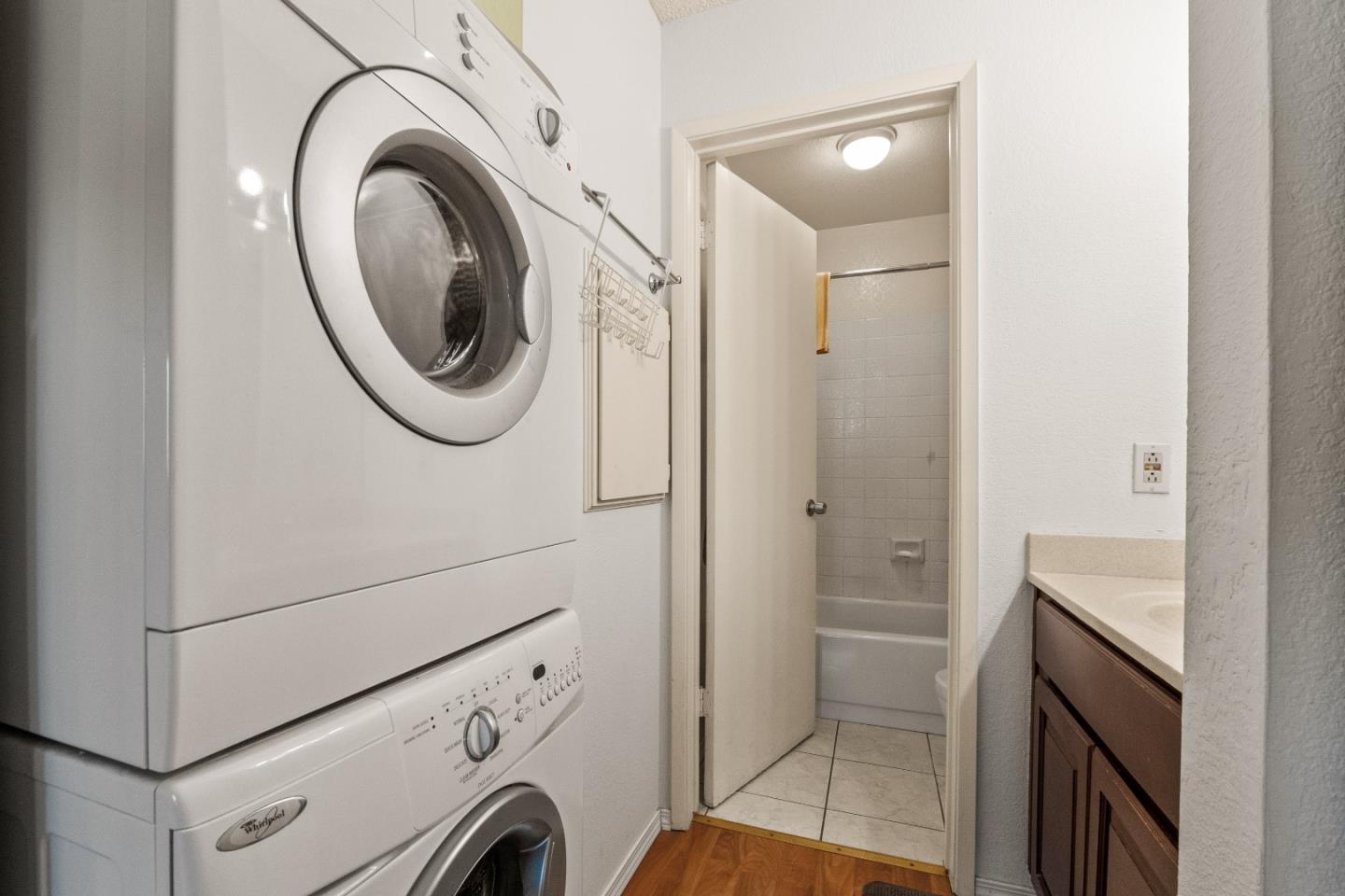 Detail Gallery Image 23 of 28 For 29300 Dixon St, Hayward,  CA 94544 - 2 Beds | 2 Baths