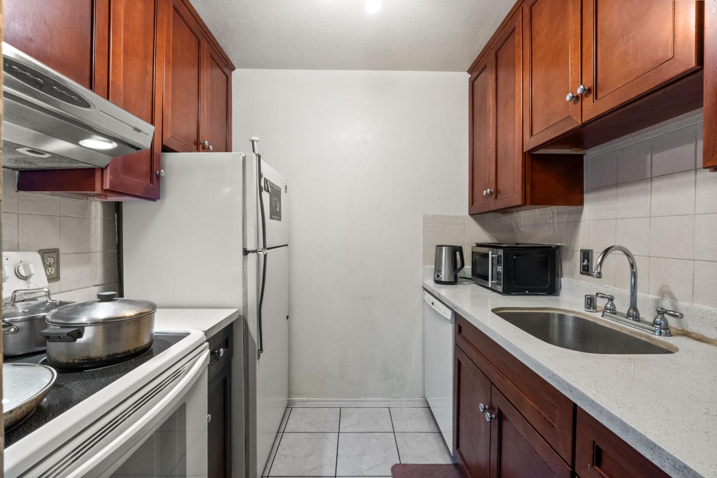 Detail Gallery Image 26 of 28 For 29300 Dixon St, Hayward,  CA 94544 - 2 Beds | 2 Baths