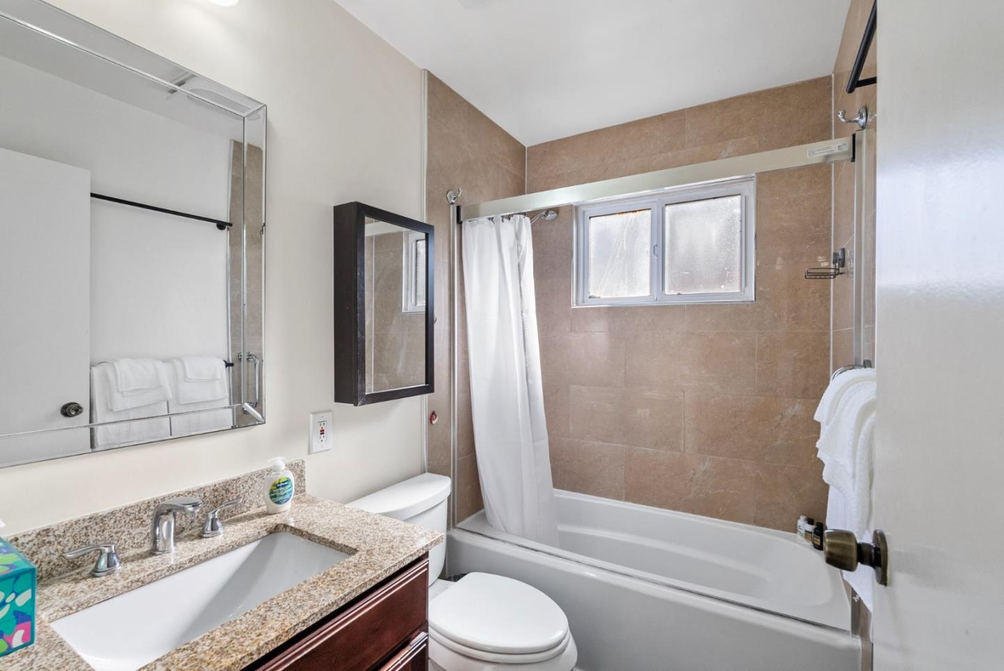 Detail Gallery Image 27 of 47 For 1376 Klamath Dr, San Jose,  CA 95130 - 4 Beds | 2 Baths