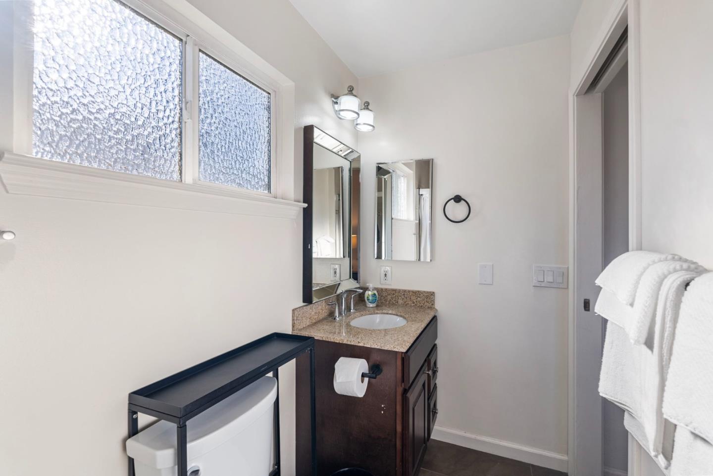 Detail Gallery Image 31 of 47 For 1376 Klamath Dr, San Jose,  CA 95130 - 4 Beds | 2 Baths