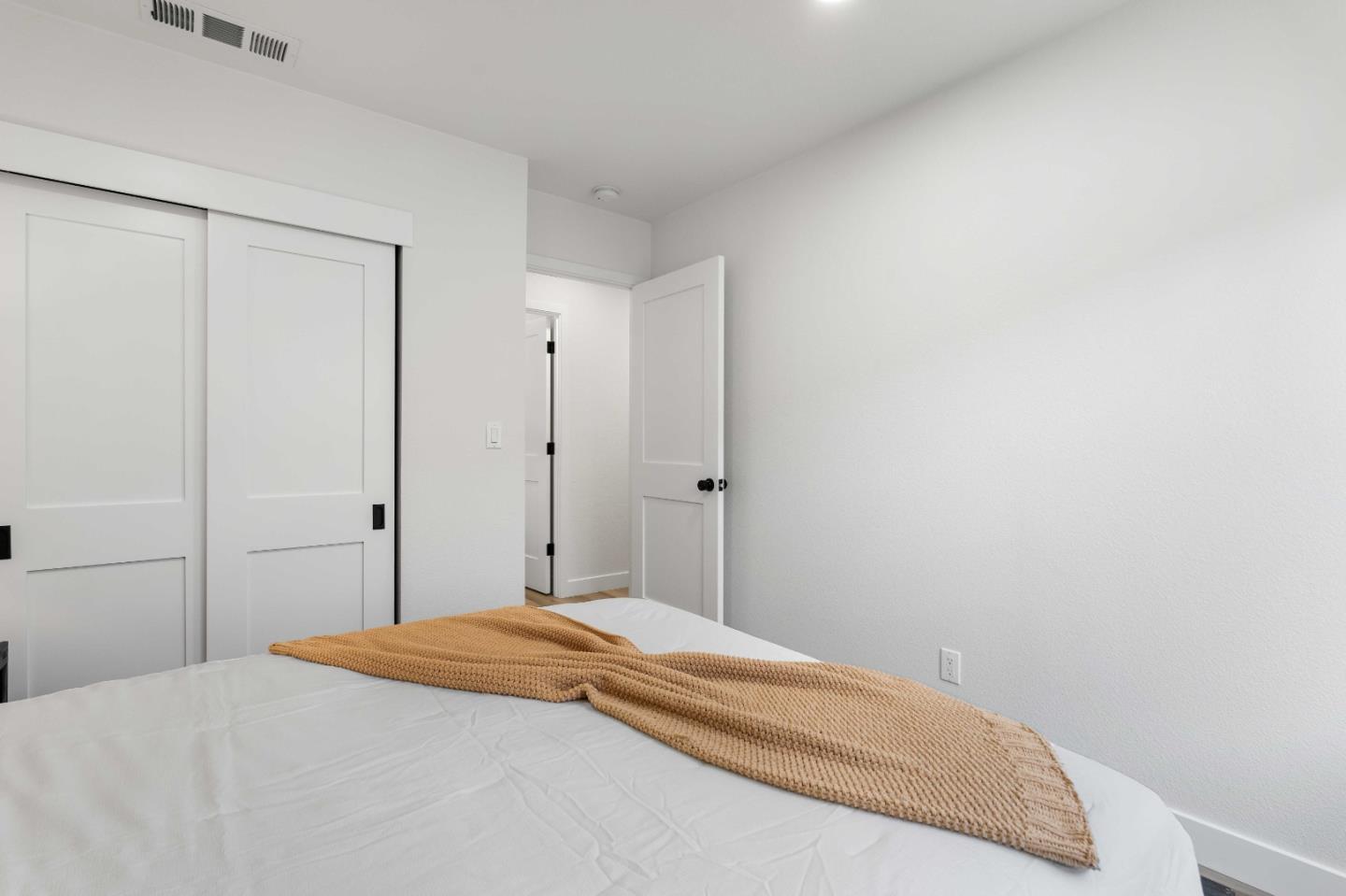 Detail Gallery Image 16 of 32 For 1452 Lochner Dr, San Jose,  CA 95127 - 3 Beds | 1/1 Baths