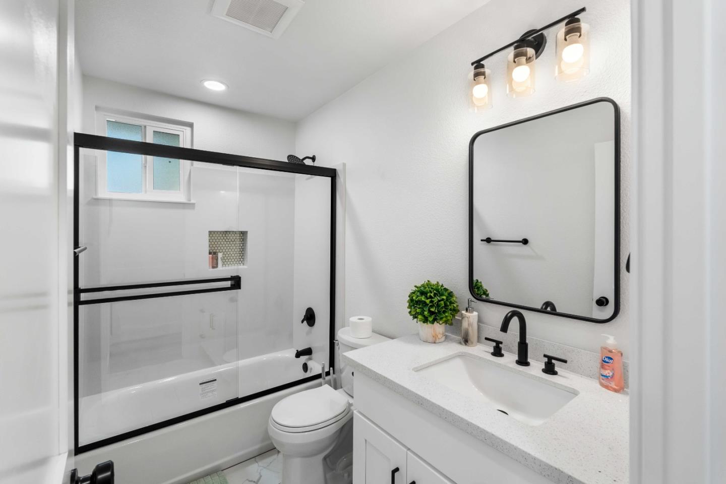 Detail Gallery Image 21 of 32 For 1452 Lochner Dr, San Jose,  CA 95127 - 3 Beds | 1/1 Baths