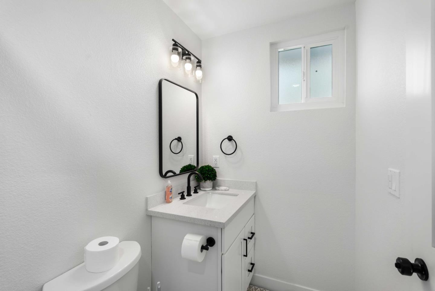 Detail Gallery Image 25 of 32 For 1452 Lochner Dr, San Jose,  CA 95127 - 3 Beds | 1/1 Baths