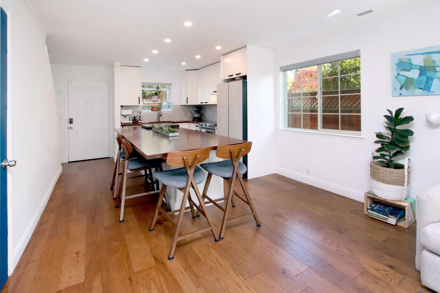 Detail Gallery Image 10 of 27 For 2699 Christine Oaks, Santa Cruz,  CA 95062 - 3 Beds | 1/1 Baths