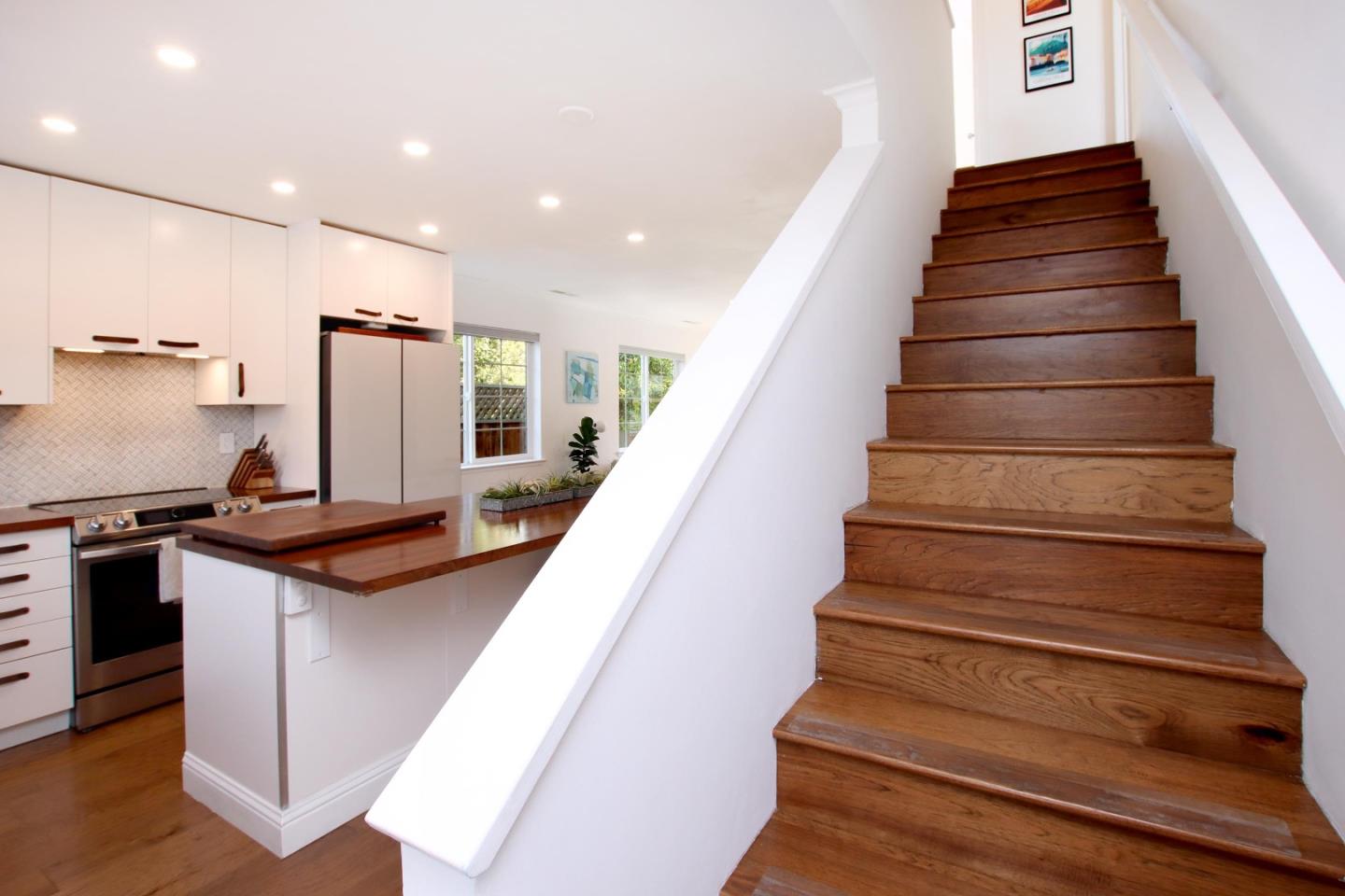 Detail Gallery Image 13 of 27 For 2699 Christine Oaks, Santa Cruz,  CA 95062 - 3 Beds | 1/1 Baths