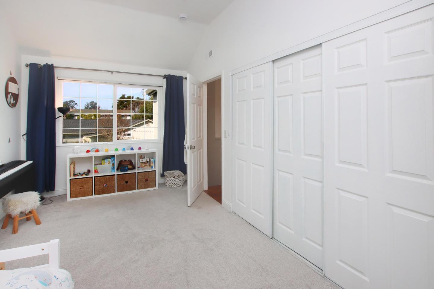 Detail Gallery Image 17 of 27 For 2699 Christine Oaks, Santa Cruz,  CA 95062 - 3 Beds | 1/1 Baths