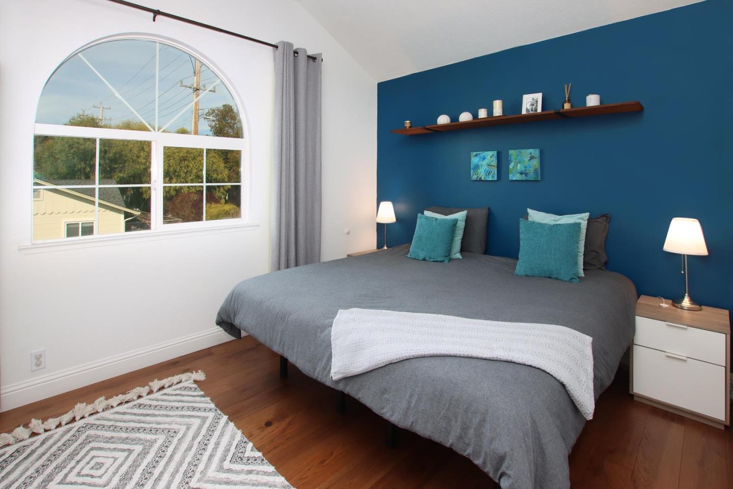 Detail Gallery Image 18 of 27 For 2699 Christine Oaks, Santa Cruz,  CA 95062 - 3 Beds | 1/1 Baths