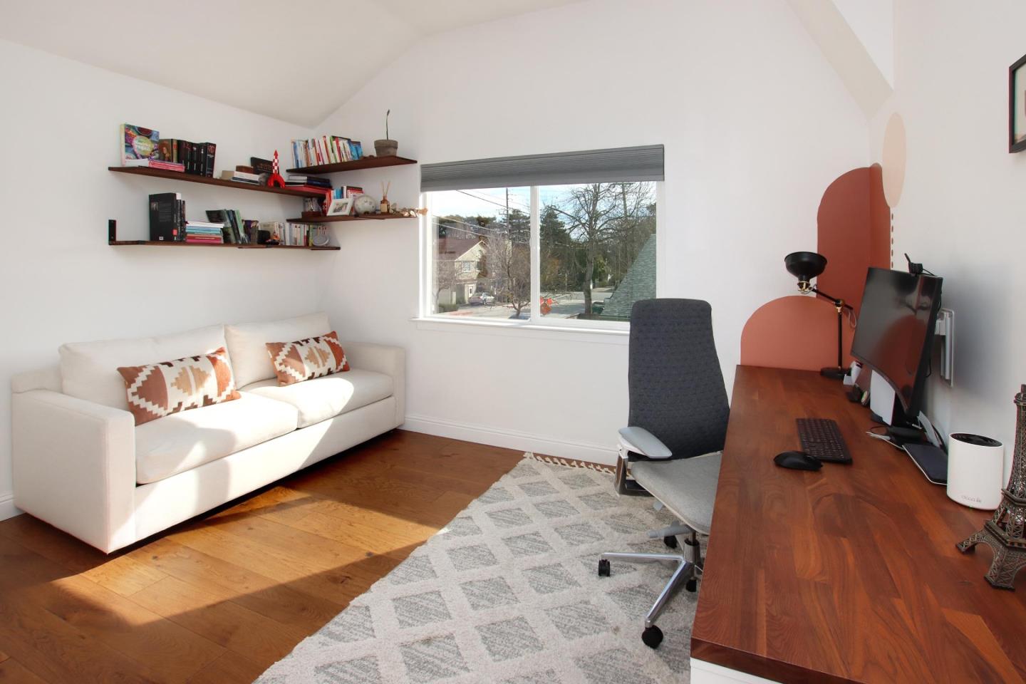 Detail Gallery Image 19 of 27 For 2699 Christine Oaks, Santa Cruz,  CA 95062 - 3 Beds | 1/1 Baths
