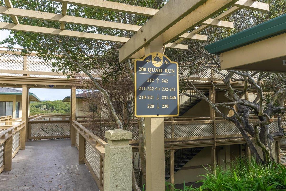 Detail Gallery Image 2 of 36 For 241 Quail Run Ct, Monterey,  CA 93940 - 2 Beds | 2 Baths
