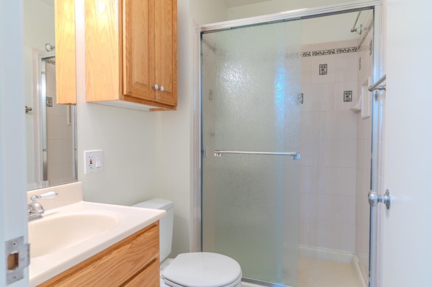 Detail Gallery Image 15 of 21 For 22 Tioga Way, Pacifica,  CA 94044 - 3 Beds | 3 Baths