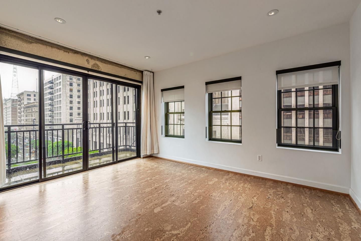 Detail Gallery Image 10 of 18 For 416 S Spring St #606,  Los Angeles,  CA 90013 - 2 Beds | 2 Baths