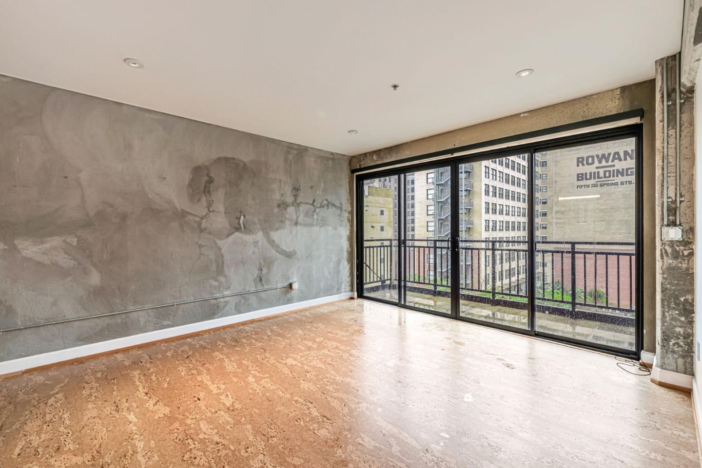 Detail Gallery Image 5 of 18 For 416 S Spring St #606,  Los Angeles,  CA 90013 - 2 Beds | 2 Baths