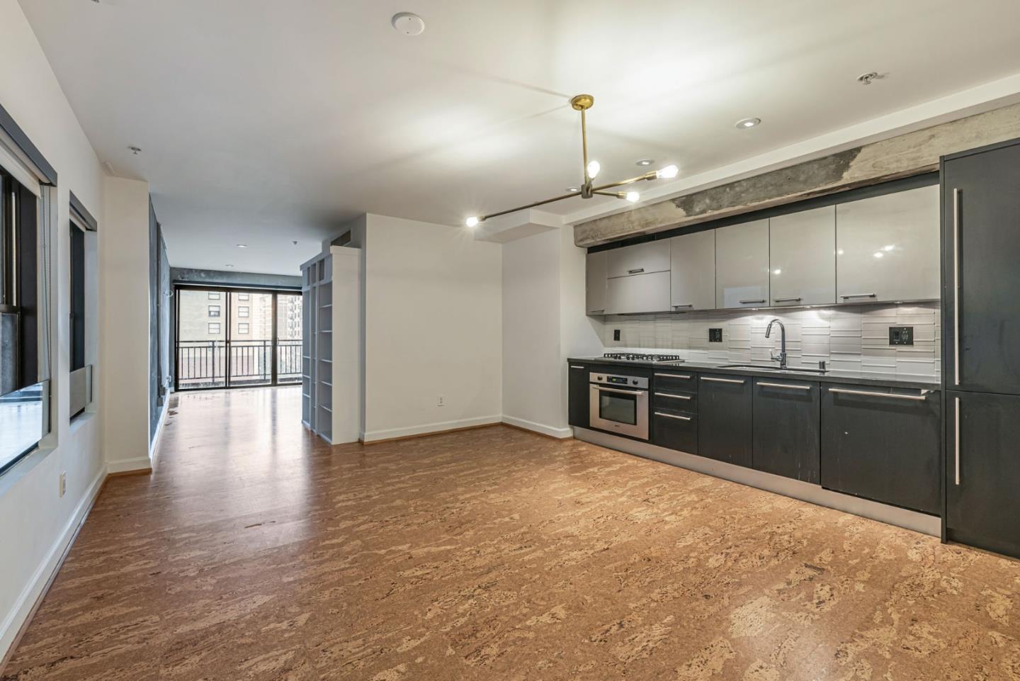 Detail Gallery Image 7 of 18 For 416 S Spring St #606,  Los Angeles,  CA 90013 - 2 Beds | 2 Baths