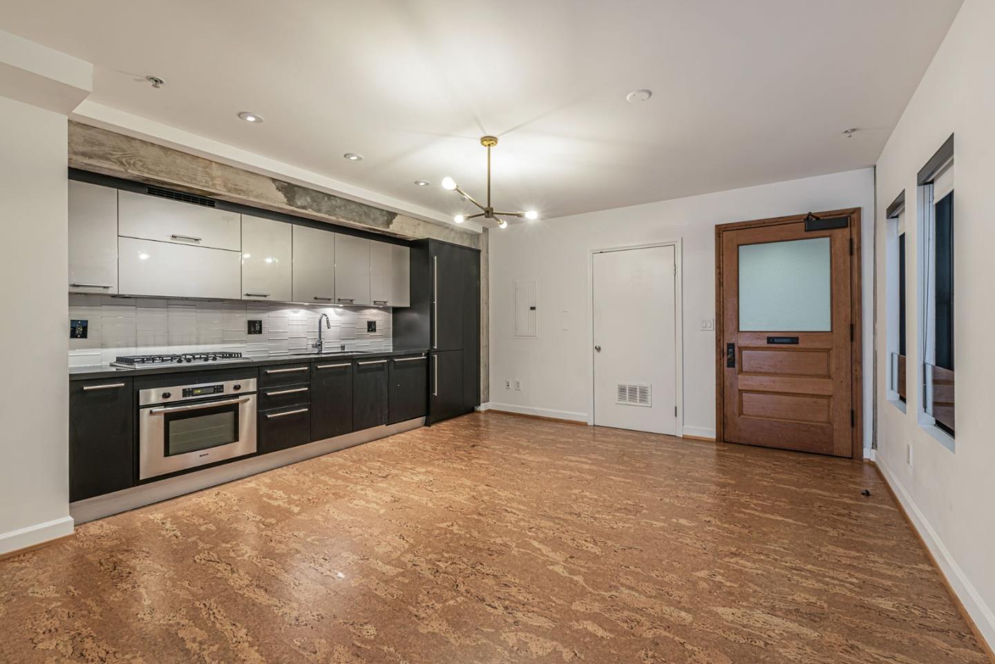 Detail Gallery Image 8 of 18 For 416 S Spring St #606,  Los Angeles,  CA 90013 - 2 Beds | 2 Baths