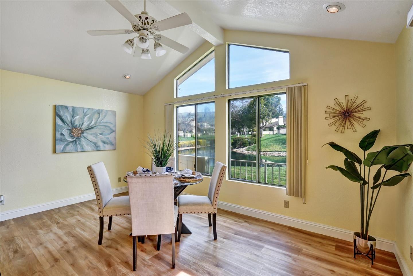 Detail Gallery Image 11 of 44 For 3123 Lake Trasimeno Dr, San Jose,  CA 95135 - 2 Beds | 2 Baths