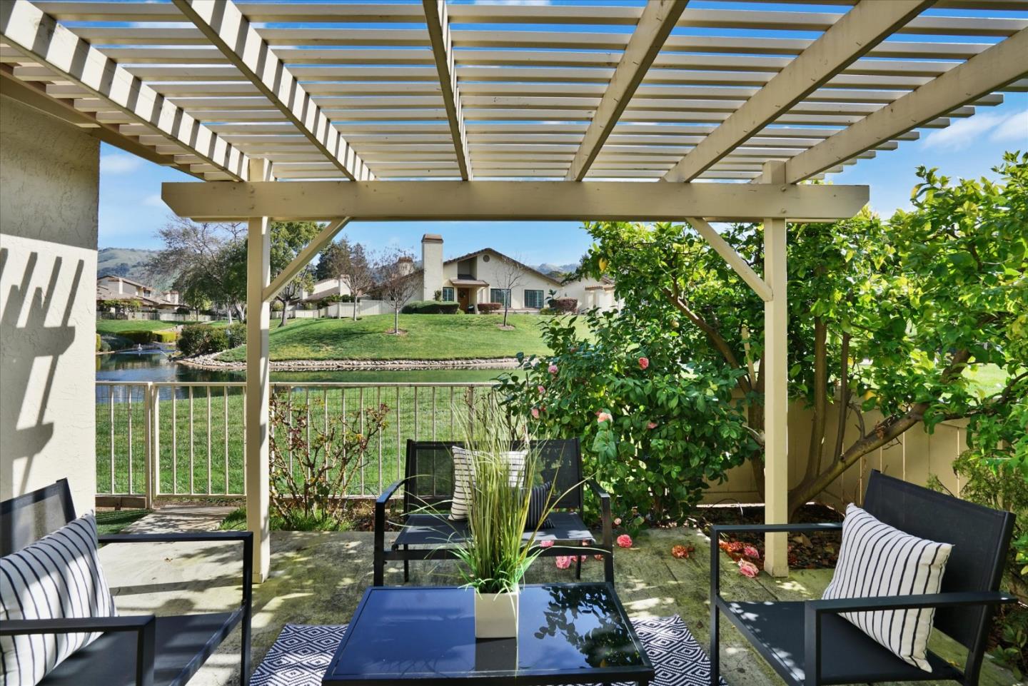 Detail Gallery Image 28 of 44 For 3123 Lake Trasimeno Dr, San Jose,  CA 95135 - 2 Beds | 2 Baths