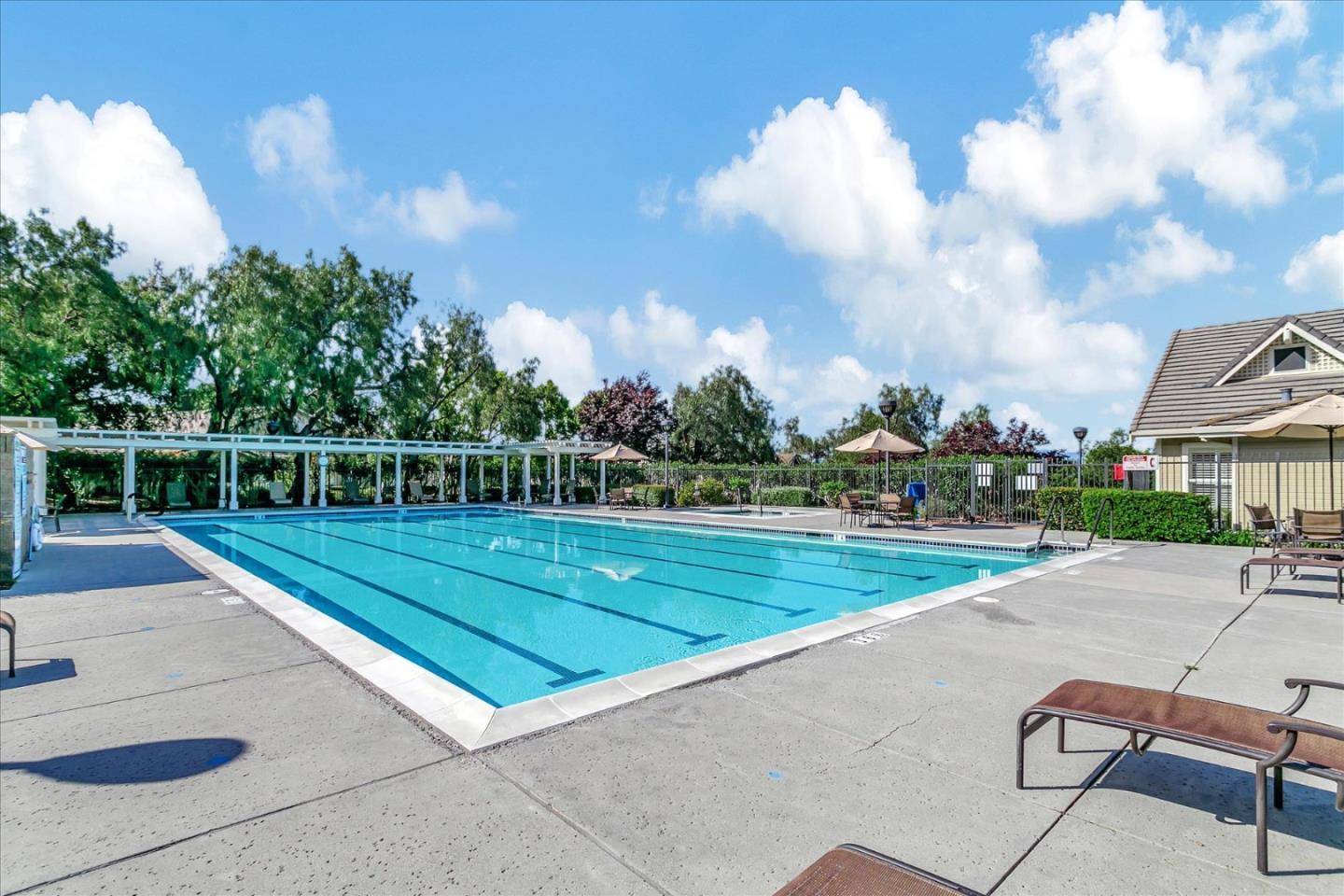 Detail Gallery Image 36 of 44 For 3123 Lake Trasimeno Dr, San Jose,  CA 95135 - 2 Beds | 2 Baths