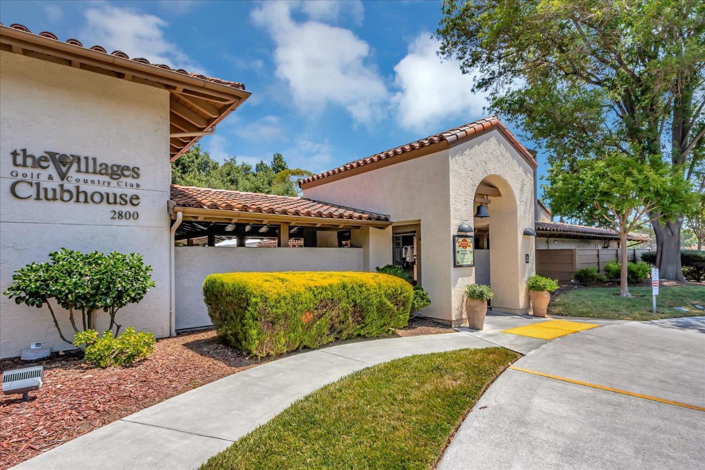 Detail Gallery Image 40 of 44 For 3123 Lake Trasimeno Dr, San Jose,  CA 95135 - 2 Beds | 2 Baths