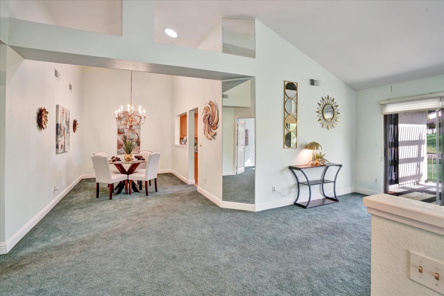 Detail Gallery Image 5 of 44 For 3123 Lake Trasimeno Dr, San Jose,  CA 95135 - 2 Beds | 2 Baths