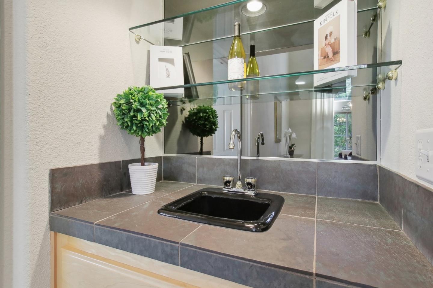 Detail Gallery Image 11 of 59 For 5183 Apennines Cir, San Jose,  CA 95138 - 5 Beds | 3 Baths