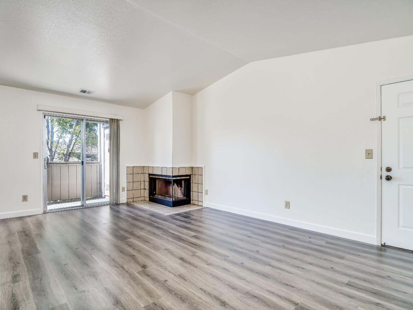 Detail Gallery Image 18 of 42 For 3460 Wine Cask Way, San Jose,  CA 95124 - 2 Beds | 2 Baths