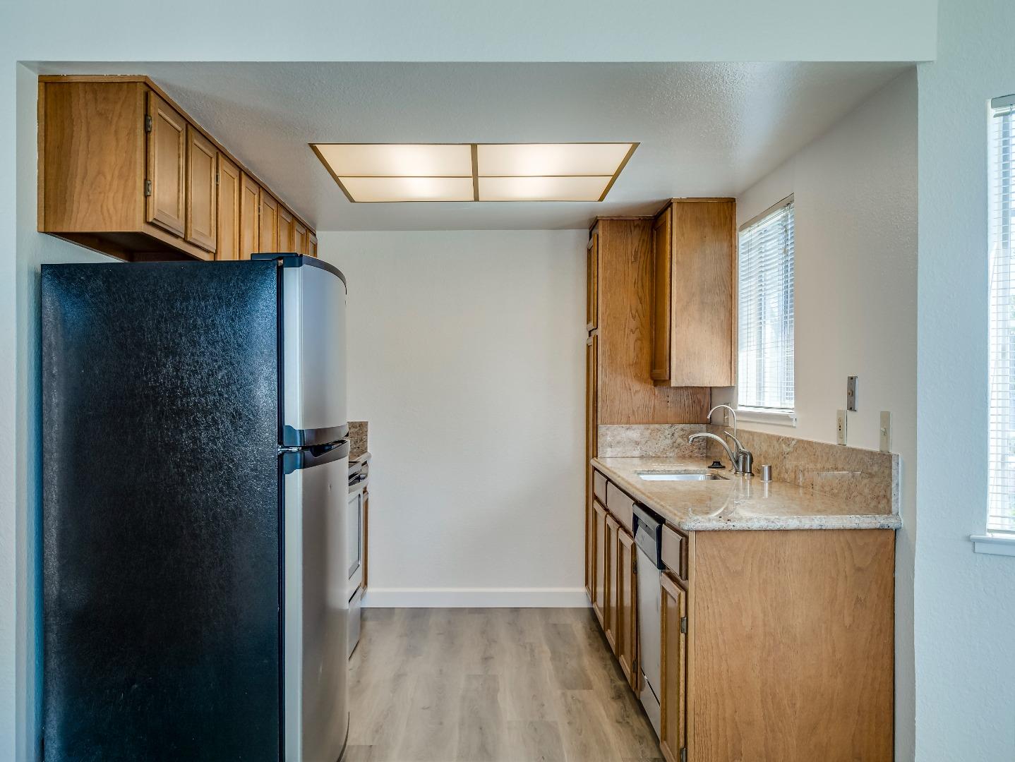 Detail Gallery Image 3 of 42 For 3460 Wine Cask Way, San Jose,  CA 95124 - 2 Beds | 2 Baths