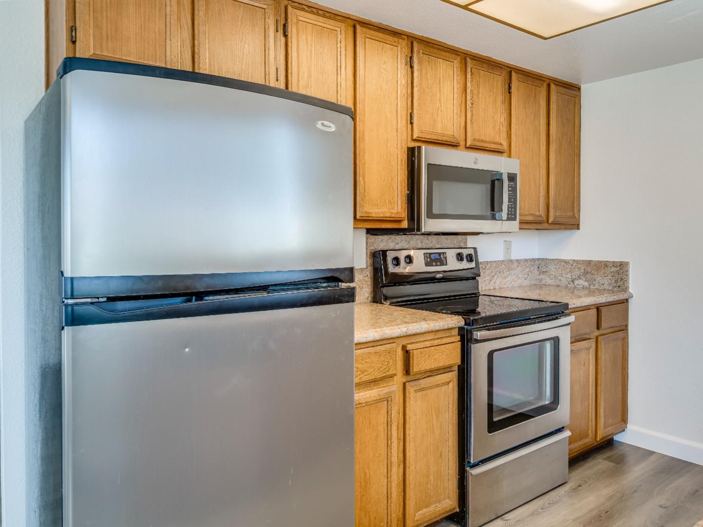 Detail Gallery Image 4 of 42 For 3460 Wine Cask Way, San Jose,  CA 95124 - 2 Beds | 2 Baths