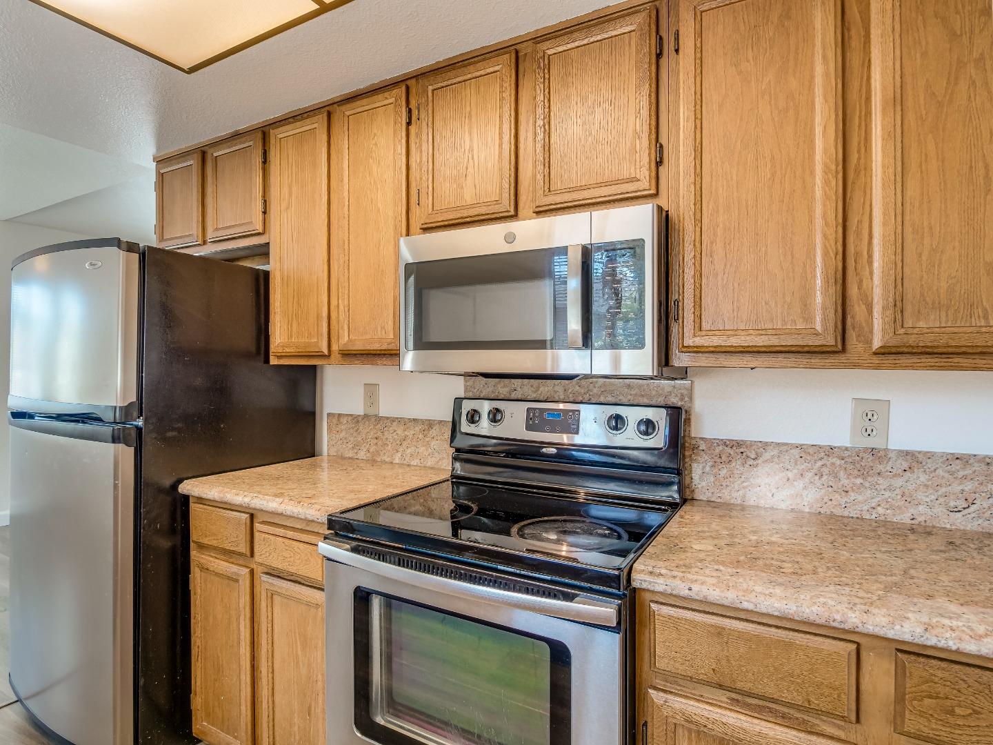 Detail Gallery Image 8 of 42 For 3460 Wine Cask Way, San Jose,  CA 95124 - 2 Beds | 2 Baths