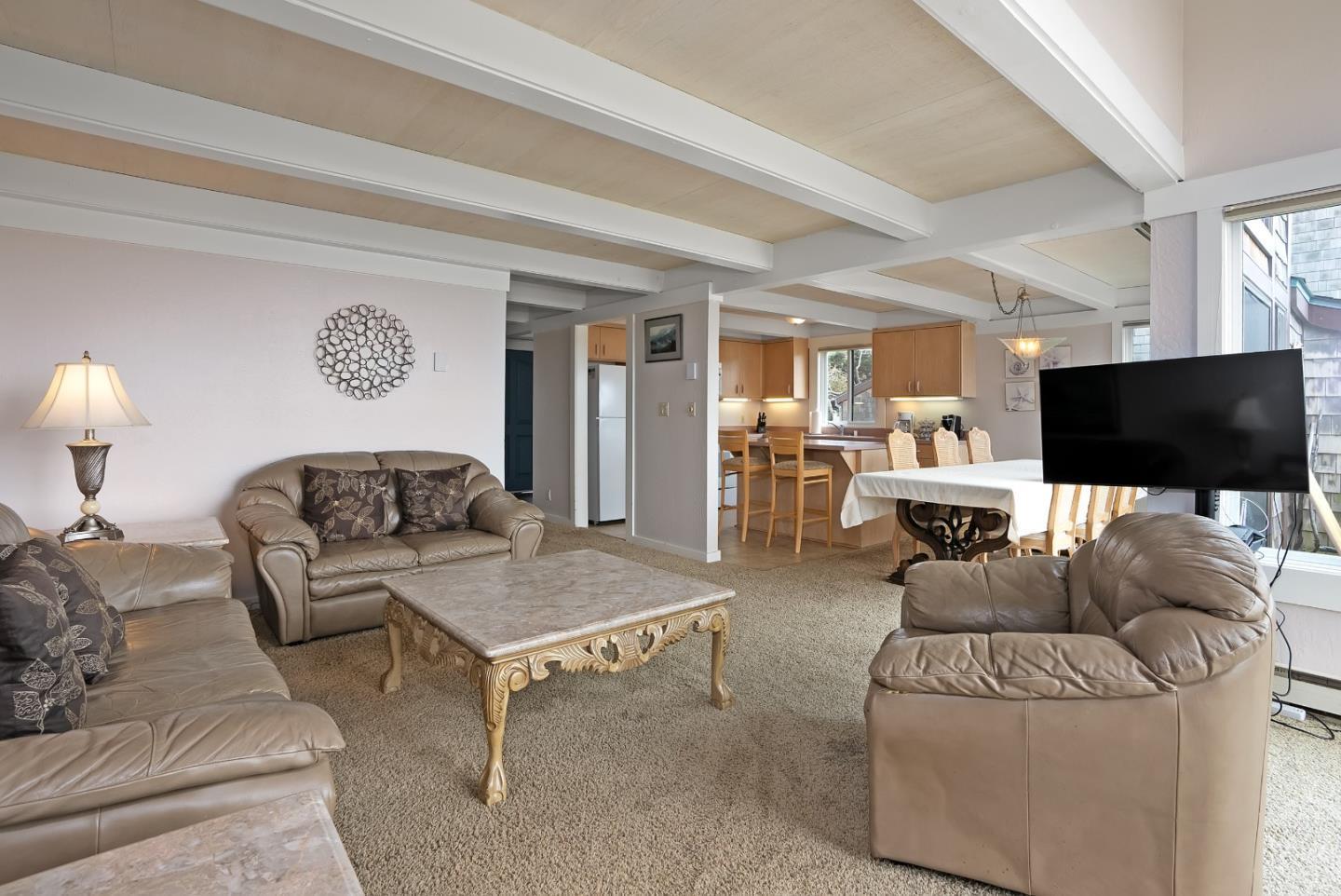 Detail Gallery Image 16 of 31 For 210 Monterey Dunes Way, Moss Landing,  CA 95039 - 3 Beds | 2/1 Baths