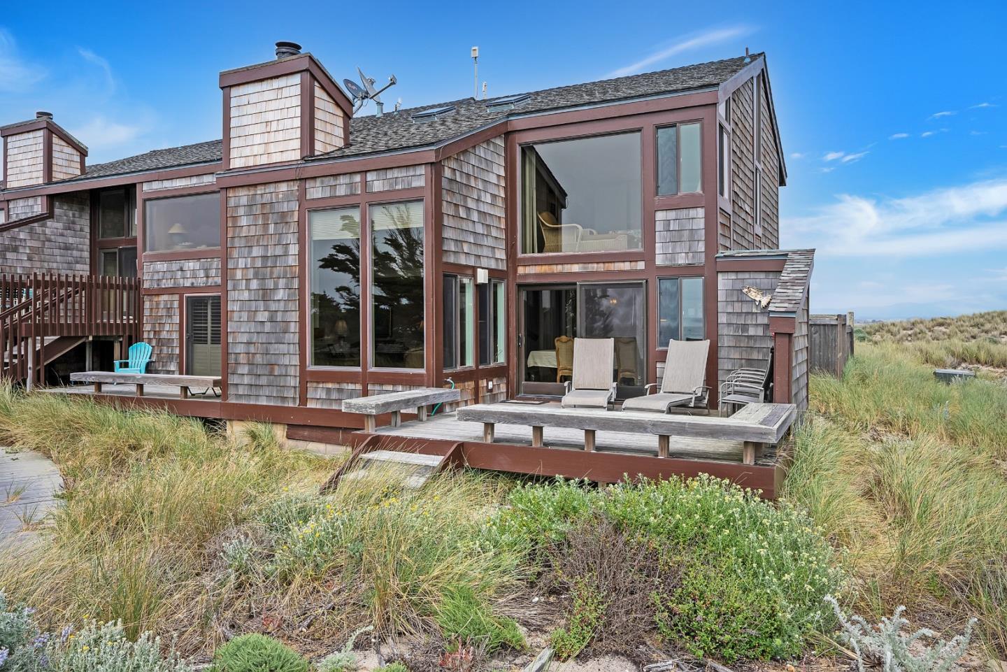 Detail Gallery Image 2 of 31 For 210 Monterey Dunes Way, Moss Landing,  CA 95039 - 3 Beds | 2/1 Baths