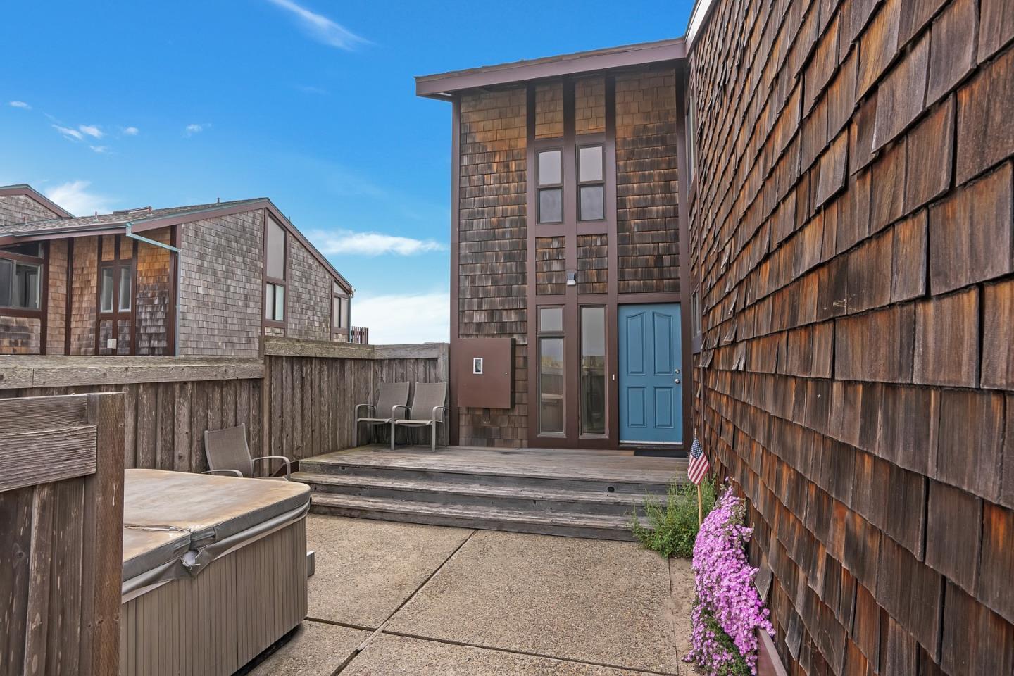Detail Gallery Image 7 of 31 For 210 Monterey Dunes Way, Moss Landing,  CA 95039 - 3 Beds | 2/1 Baths