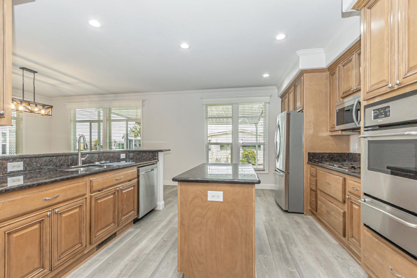 Detail Gallery Image 19 of 49 For 1085 Tasman Dr #877,  Sunnyvale,  CA 94089 - 3 Beds | 2 Baths