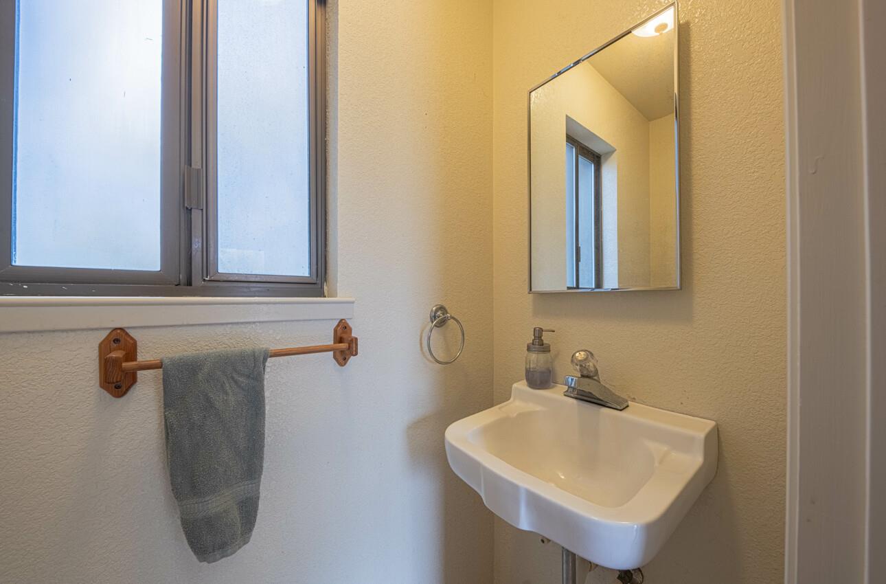 Detail Gallery Image 20 of 36 For 9066 Coker Rd, Salinas,  CA 93907 - 3 Beds | 2/1 Baths
