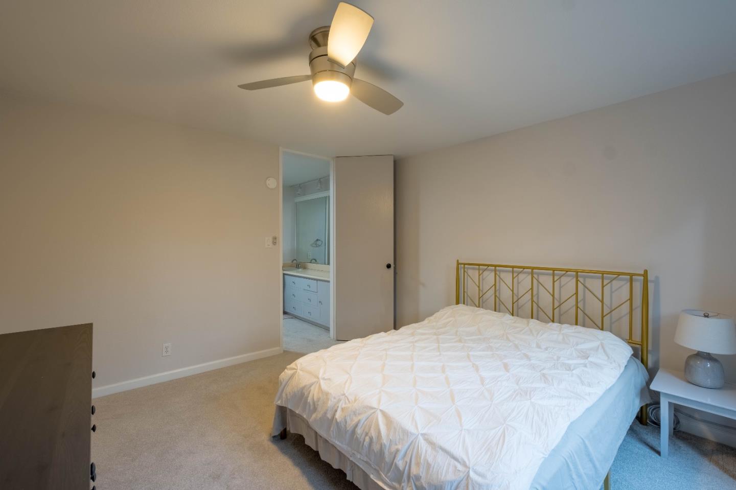 Detail Gallery Image 3 of 44 For 8227 Shelter Creek Ln, San Bruno,  CA 94066 - 1 Beds | 1 Baths