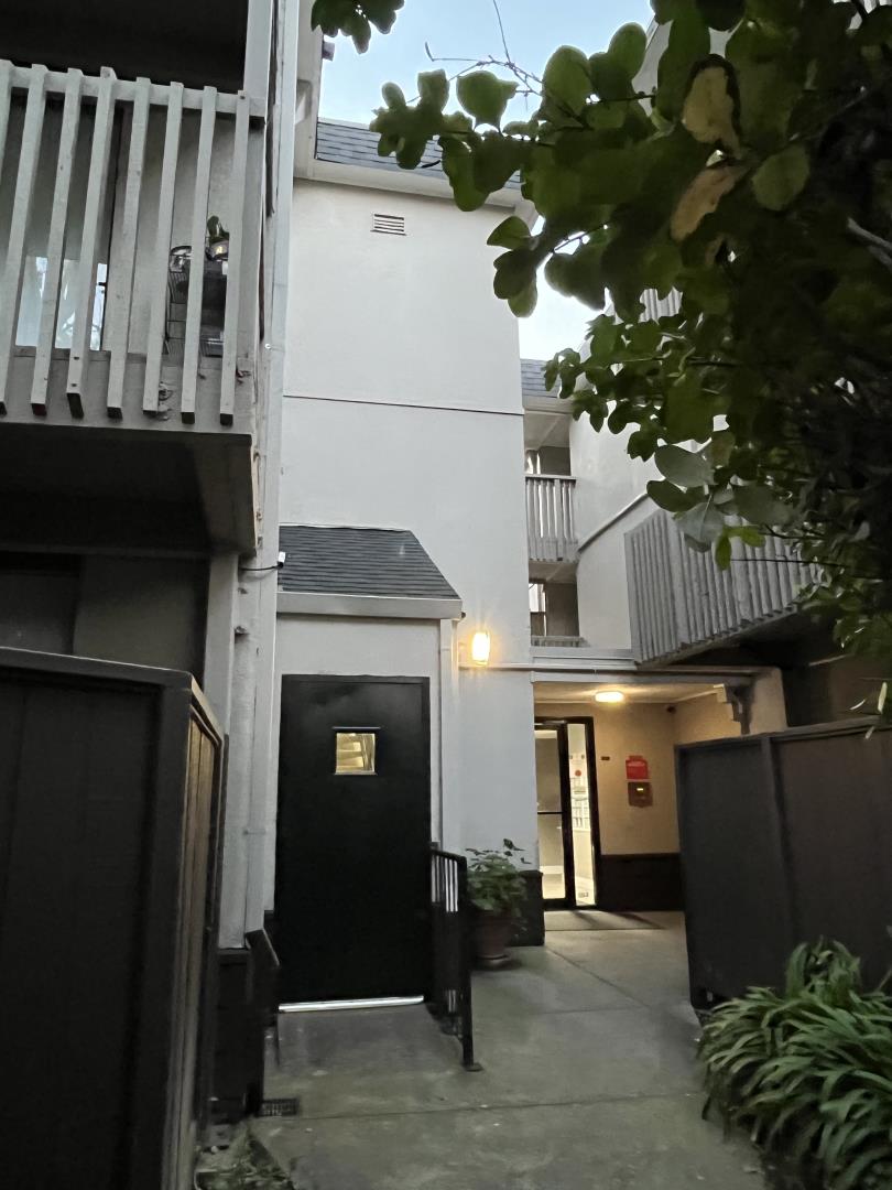 Detail Gallery Image 36 of 44 For 8227 Shelter Creek Ln, San Bruno,  CA 94066 - 1 Beds | 1 Baths