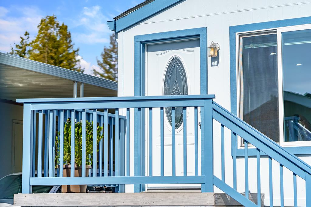 Detail Gallery Image 2 of 25 For 6011 Scotts Valley Dr #15,  Scotts Valley,  CA 95066 - 4 Beds | 2 Baths