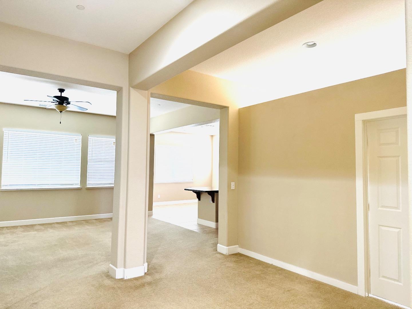 Detail Gallery Image 12 of 20 For 986 W Woodward Ave, Manteca,  CA 95337 - 4 Beds | 2 Baths