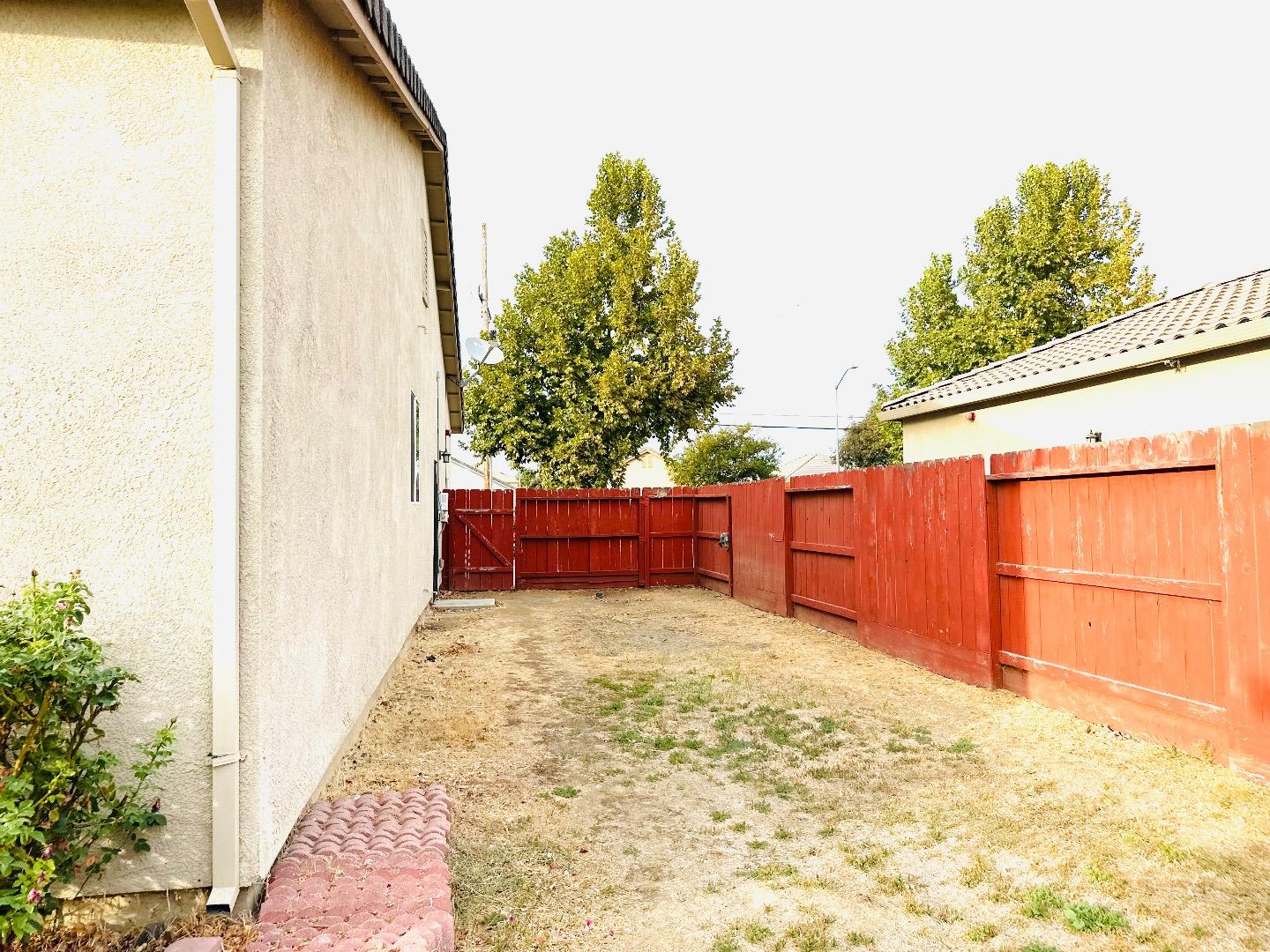 Detail Gallery Image 18 of 20 For 986 W Woodward Ave, Manteca,  CA 95337 - 4 Beds | 2 Baths