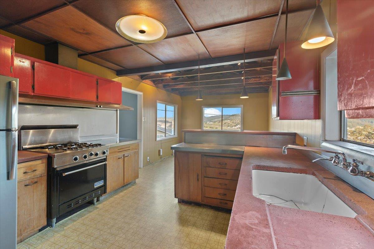 Detail Gallery Image 12 of 23 For 268 Olympian Way, Pacifica,  CA 94044 - 1 Beds | 1 Baths