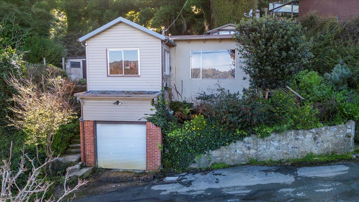 Detail Gallery Image 3 of 23 For 268 Olympian Way, Pacifica,  CA 94044 - 1 Beds | 1 Baths