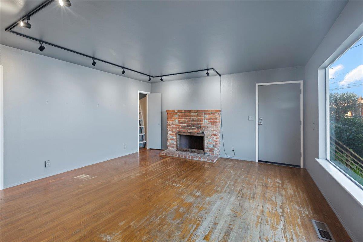 Detail Gallery Image 7 of 23 For 268 Olympian Way, Pacifica,  CA 94044 - 1 Beds | 1 Baths