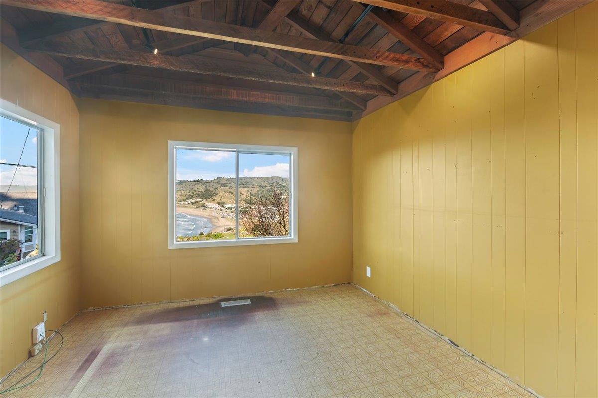 Detail Gallery Image 9 of 23 For 268 Olympian Way, Pacifica,  CA 94044 - 1 Beds | 1 Baths