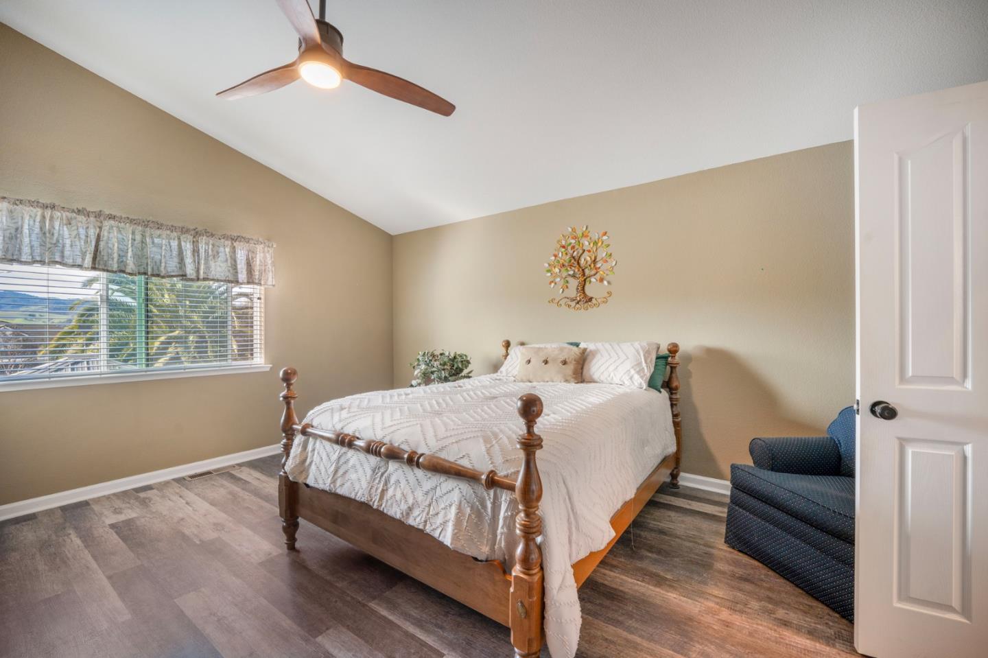 Detail Gallery Image 18 of 36 For 2180 Clearview Dr, Hollister,  CA 95023 - 4 Beds | 3 Baths