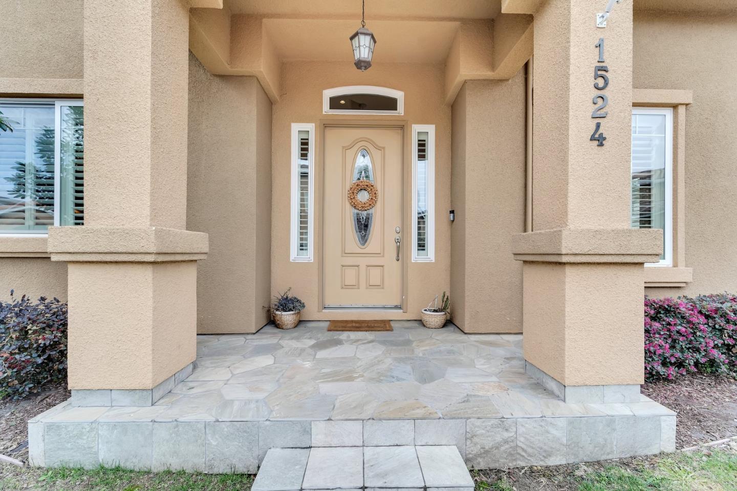 Detail Gallery Image 2 of 29 For 1524 Dentona Pl, San Jose,  CA 95118 - 4 Beds | 2/1 Baths