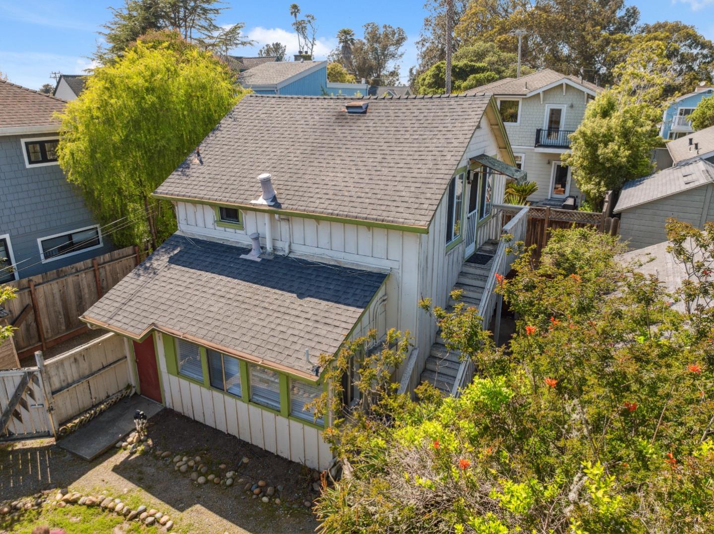 Detail Gallery Image 67 of 110 For 399 13th Ave, Santa Cruz,  CA 95062 - 3 Beds | 3 Baths