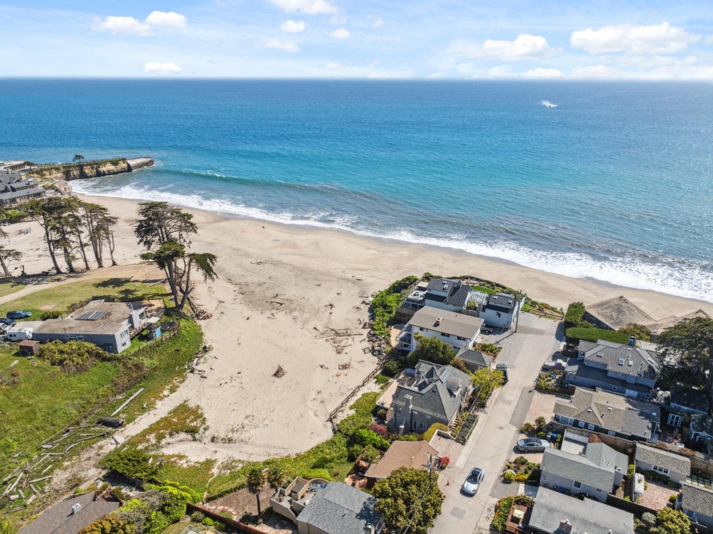 Detail Gallery Image 75 of 110 For 399 13th Ave, Santa Cruz,  CA 95062 - 3 Beds | 3 Baths